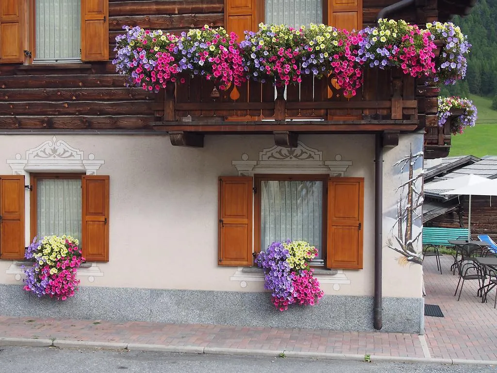 Baita Gen Livigno 0*,  Italy