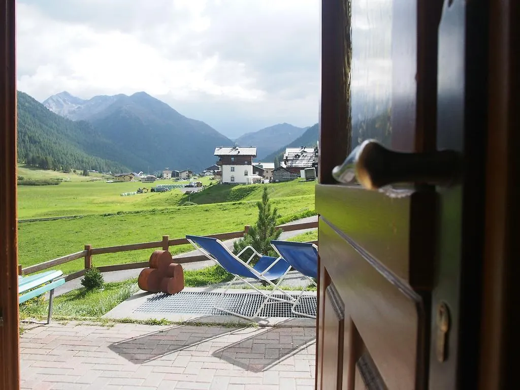 Baita Gen Livigno 0*,  Italy